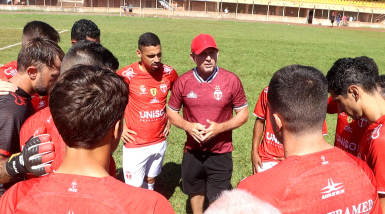 C.A. BANDEIRANTE GOLEIA EM MORRO AGUDO E CONSOLIDA LIDERANÇA NO AMADOR REGIONAL